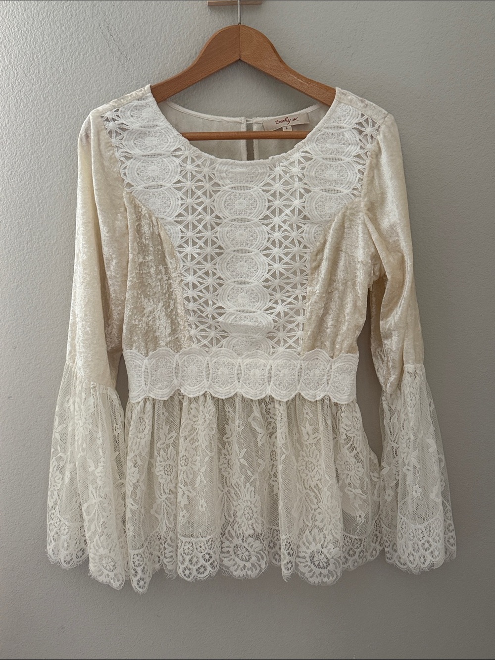 Derhy Boho Cream Lace Peplum Long-Sleeve Top Whimsy Fairy Size Large